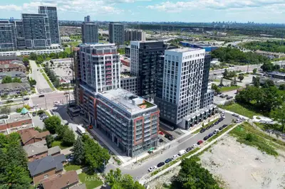 8886 Yonge Street 1806, Richmond Hill, On L4c 1z8