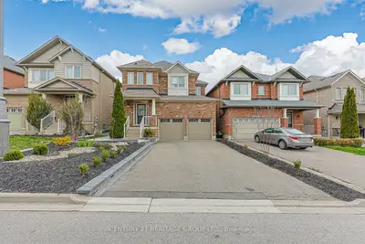 64 Lourakis Street, Richmond Hill, On L4e 0l4
