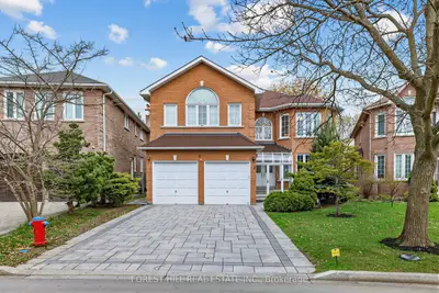 17 Lady Lynn Crescent, Richmond Hill, On L4b 3v5