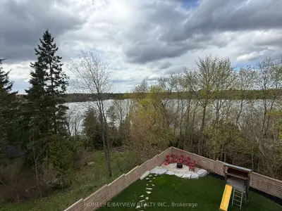 16 Windsor Drive, Whitchurch-stouffville, On L4a 7x3