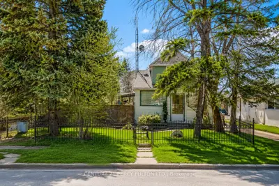 595 North Lake Road, Richmond Hill, On L4e 3b9