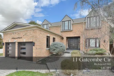 11 Gatcombe Circle, Richmond Hill, On L4c 9p4