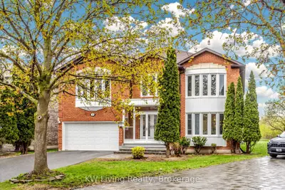 22a Waltham Crescent, Richmond Hill, On L4b 1z2
