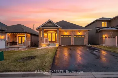 57 Hopkins Crescent N, Bradford West Gwillimbury, On L3z 0r7