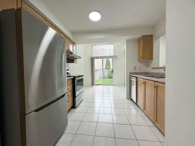 90 Bridlepath Street, Richmond Hill, On L4s 1s2