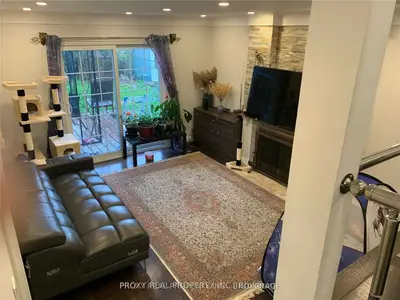 211 Weldrick Road W, Richmond Hill, On L4c 5j2