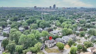 7 Trumpour Court, Markham, On L3r 2l4
