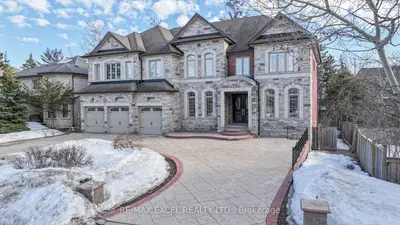 19 Addison Street, Richmond Hill, On L4c 9n1