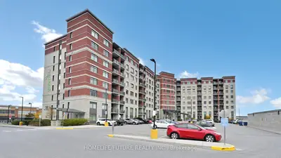 39 New Delhi Drive 703, Markham, On L3s 0e1