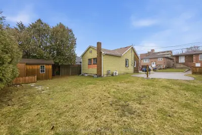 25 Bingham Street, Bradford West Gwillimbury, On L3z 1x1