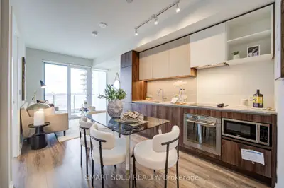1000 Portage Parkway 1807, Vaughan, On L4k 5k8
