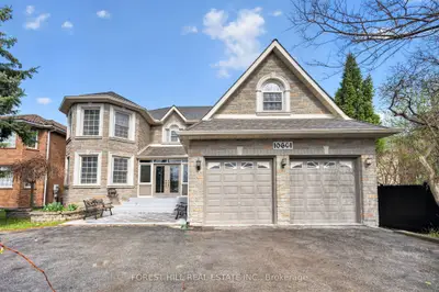 10601 Bathurst Street, Richmond Hill, On L4c 7v8