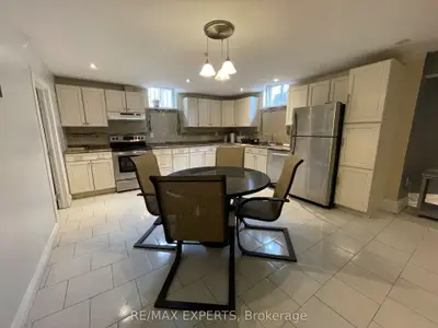 145 Columbus Avenue Bsmt, Vaughan, On L4l 7h1