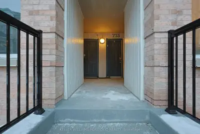 75 Weldrick Road E #733, Richmond Hill, On L4c 0h9