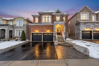 48 Manor Glen Crescent, East Gwillimbury, On L0g 1m0