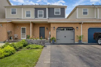 37 Wrendale Crescent, Georgina, On L4p 4c4