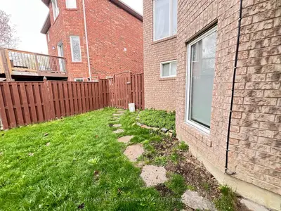 586 Pembridge Court Basement, Newmarket, On L3x 2m1
