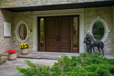 101 Paula Court, Vaughan, On L0j 1c0