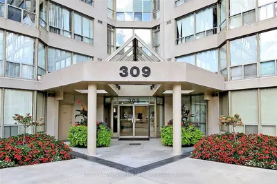309 Major Mackenzie Drive E 420, Richmond Hill, On L4c 9v5