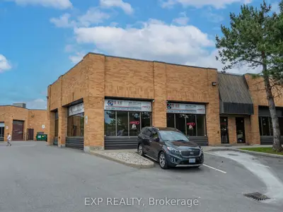 16 Sims Crescent 16, Richmond Hill, On L4b 2p1