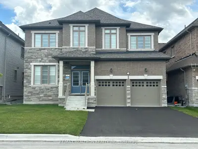 11 Father Muckle Avenue, Georgina, On L4p 0s4