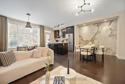 42 Causland Lane, Richmond Hill, On L4s 0g5