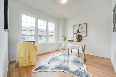 132 Lageer Drive, Whitchurch-stouffville, On L4a 5g2