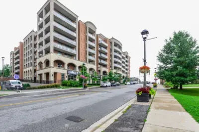 281 Woodbridge Avenue 425, Vaughan, On L4l 0c6