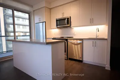 85 Oneida Crescent 1614, Richmond Hill, On L4b 0a6