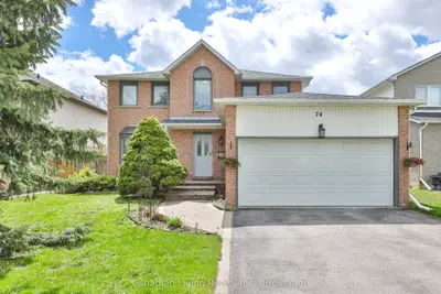 74 Mcintyre Court, Newmarket, On L3y 8c1