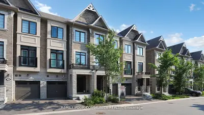 10 William Adams Lane, Richmond Hill, On L4s 0l9