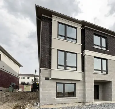 1422 19th Avenue, Richmond Hill, On L4e 3r9