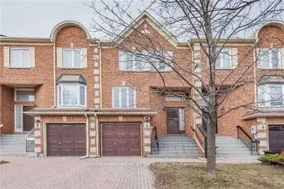 6 Royal Manor Crescent, Richmond Hill, On L4b 3n5