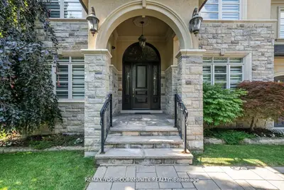 76 Elm Grove Avenue, Richmond Hill, On L4e 2w8