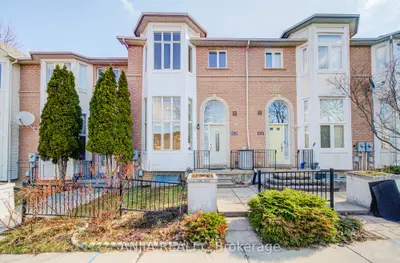195 Shirley Drive, Richmond Hill, On L4s 1t3