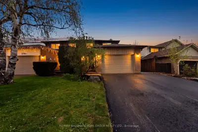 176 Spruce Street, Aurora, On L4g 3p3