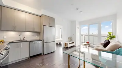 95 Oneida Crescent 2304, Richmond Hill, On L4b 0h5