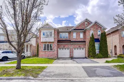 121 Lowther Avenue, Richmond Hill, On L4e 4p4