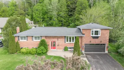 14 Anchor Court, East Gwillimbury, On L9n 1g1