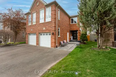 457 Heddle Crescent, Newmarket, On L3x 2j4