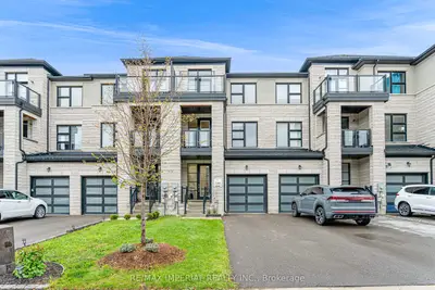 242 Vermont Avenue, Newmarket, On L3x 0m6