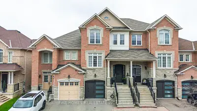 66 George Kirby Street, Vaughan, On L6a 0k5