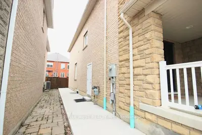 150 Valley Vista Drive Bsmt, Vaughan, On L6a 0z4