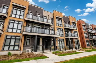 12860 Yonge Street 9, Richmond Hill, On L4e 1j4