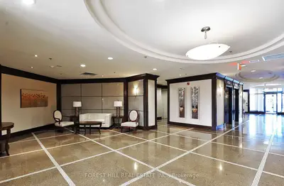 18 Harding Boulevard 1121, Richmond Hill, On L4c 0t3