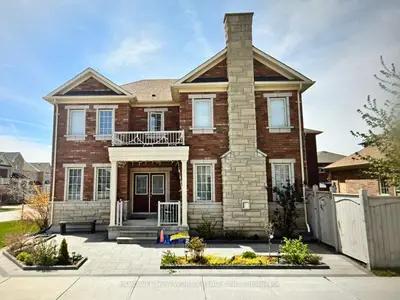 298 West Lawn Crescent, Whitchurch-stouffville, On L4a 1x3