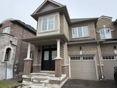 134 Maguire Road N, Newmarket, On L3x 0m1
