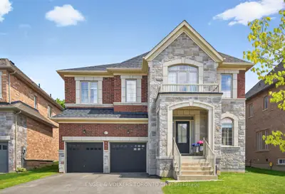 67 Alf Neely Way, Newmarket, On L3y 0c6