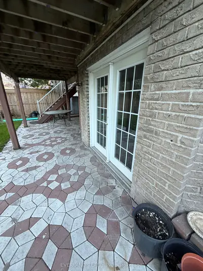 156 Bristol Road Basement, Newmarket, On L3y 7w8