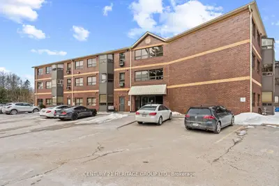 166 Olive Street 105, East Gwillimbury, On L9n 1m9